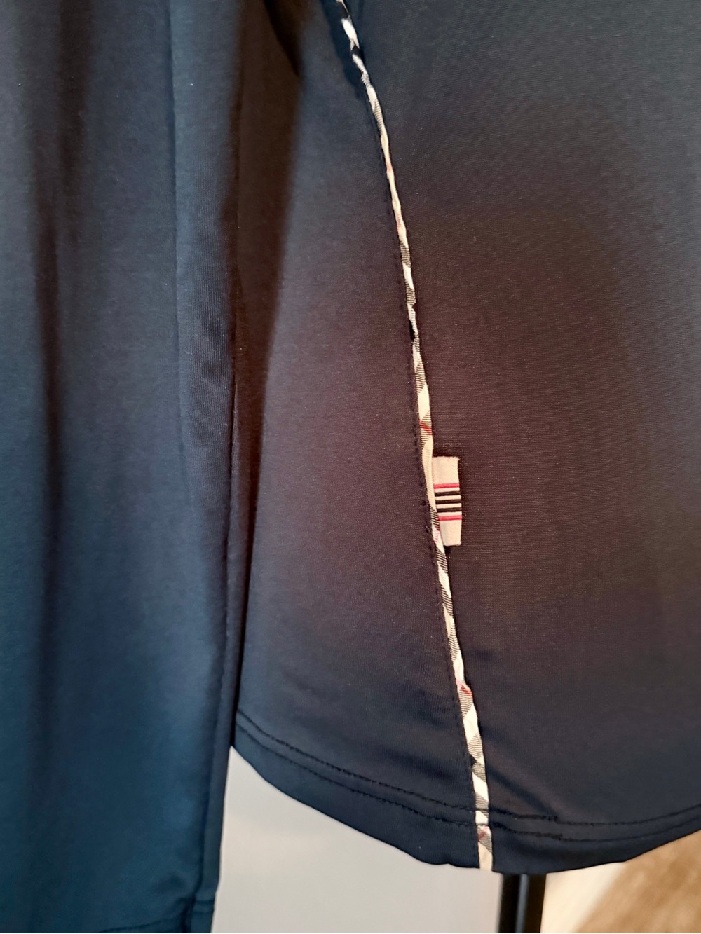 Burberry Navy Long-Sleeve Quarter-Zip Performance Golf Top with White Trim - Picture 3 of 7